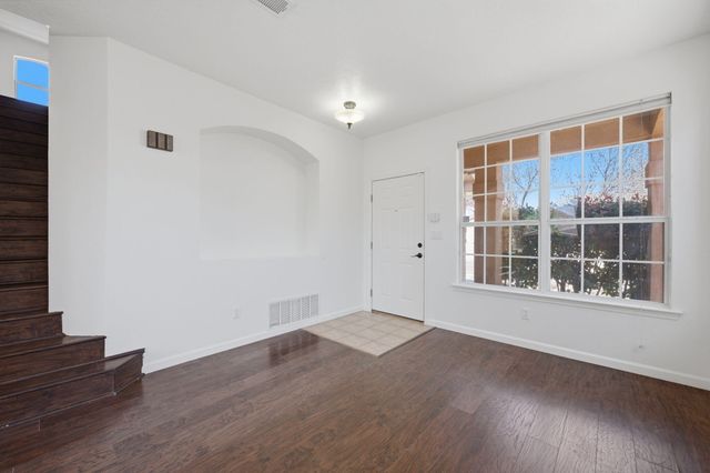 7416 Vancouver Avenue NW, Albuquerque, NM 87114