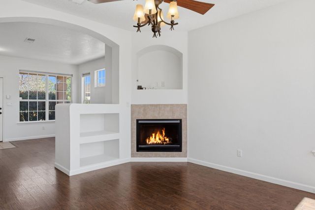 7416 Vancouver Avenue NW, Albuquerque, NM 87114