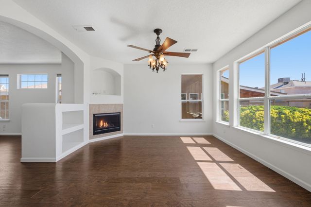 7416 Vancouver Avenue NW, Albuquerque, NM 87114