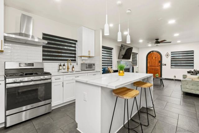 4026 Marine View Ave, San Diego, CA 92113