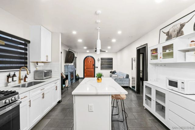 4026 Marine View Ave, San Diego, CA 92113