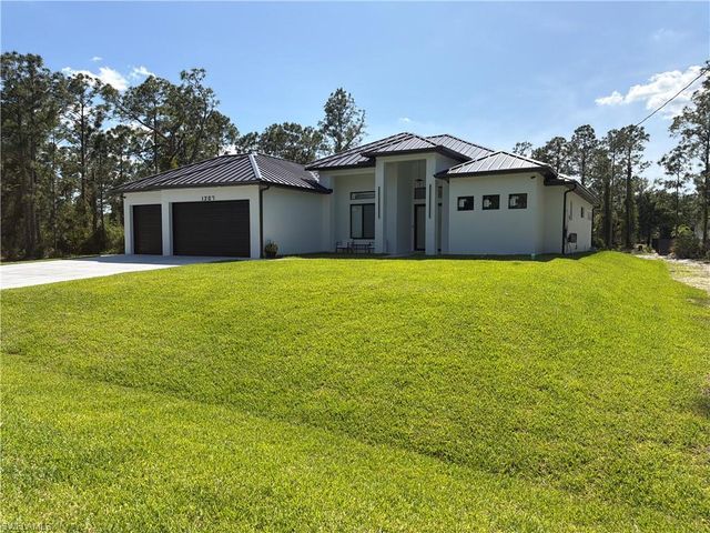 1207 Magnolia AVE, Lehigh Acres, FL 33972