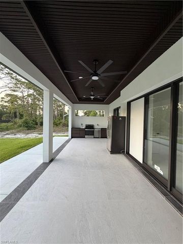 1207 Magnolia AVE, Lehigh Acres, FL 33972