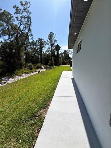 1207 Magnolia AVE, Lehigh Acres, FL 33972