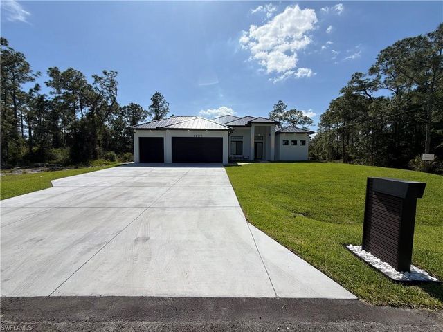 1207 Magnolia AVE, Lehigh Acres, FL 33972