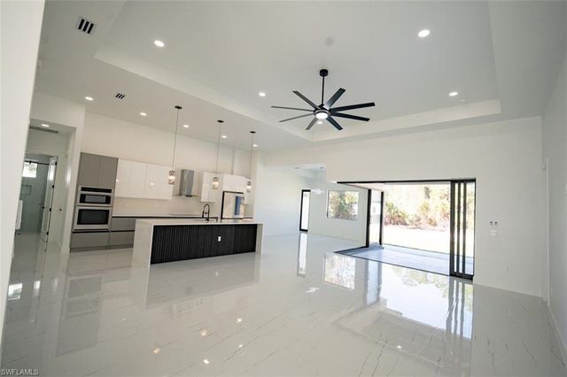 1207 Magnolia AVE, Lehigh Acres, FL 33972