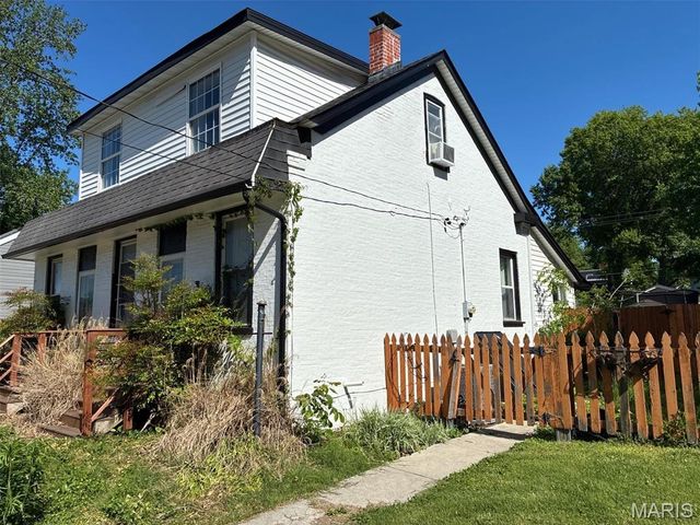 521 E A Street, Belleville, IL 62220