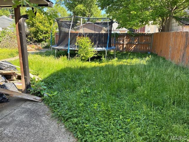 521 E A Street, Belleville, IL 62220