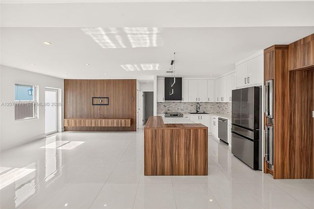2180 SW 20th Street, Miami, FL 33145