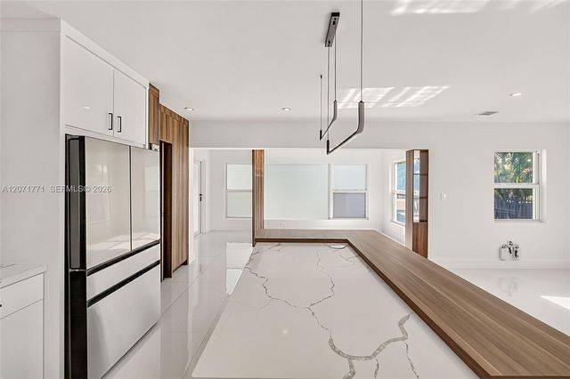 2180 SW 20th Street, Miami, FL 33145