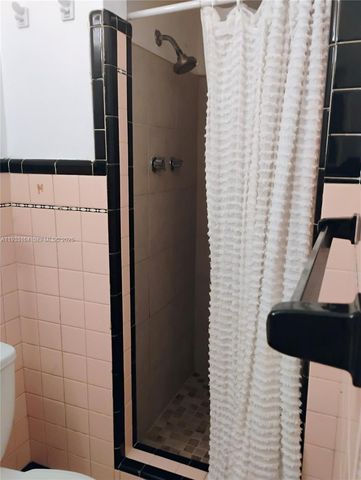 242 SE Park St 2, Dania Beach, FL 33004