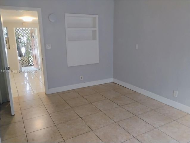 242 SE Park St 2, Dania Beach, FL 33004