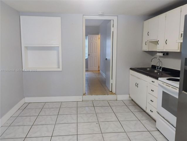 242 SE Park St 2, Dania Beach, FL 33004