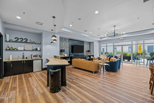 222 Glenwood Avenue 313, Raleigh, NC 27603