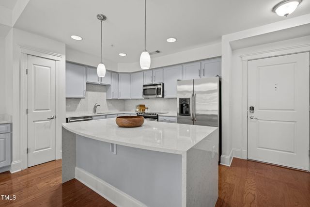 222 Glenwood Avenue 313, Raleigh, NC 27603