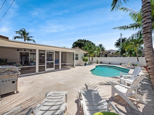 2250 NE 35th Street, Lighthouse Point, FL 33064