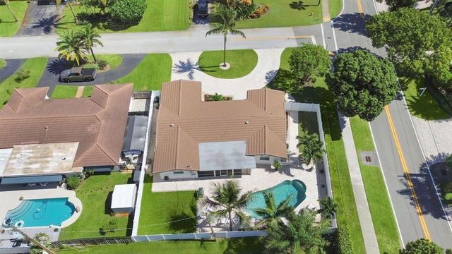 2250 NE 35th Street, Lighthouse Point, FL 33064