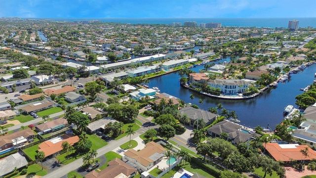 2250 NE 35th Street, Lighthouse Point, FL 33064