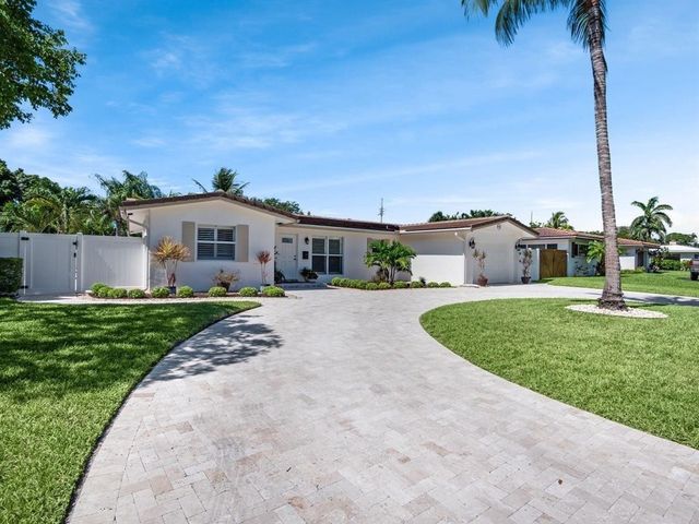 2250 NE 35th Street, Lighthouse Point, FL 33064