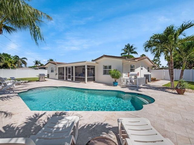 2250 NE 35th Street, Lighthouse Point, FL 33064