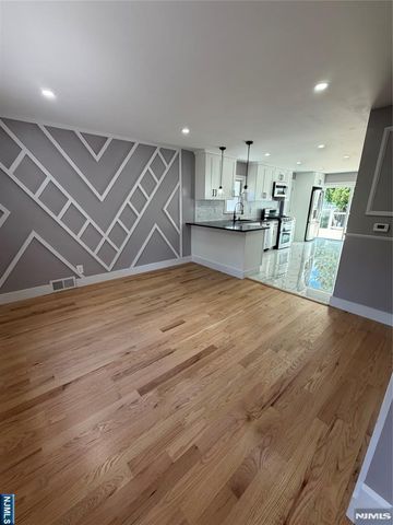 910 Roanoke Avenue, Hillside, NJ 07205