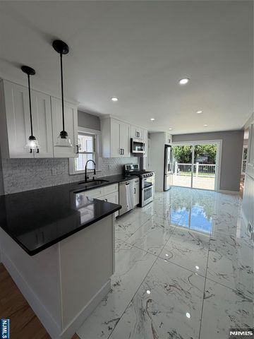 910 Roanoke Avenue, Hillside, NJ 07205