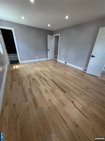 910 Roanoke Avenue, Hillside, NJ 07205