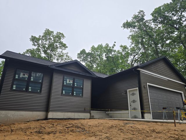 2850 Fenner Road, Laketon Twp, MI 49445