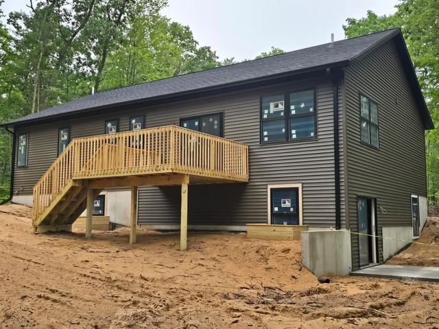 2850 Fenner Road, Laketon Twp, MI 49445