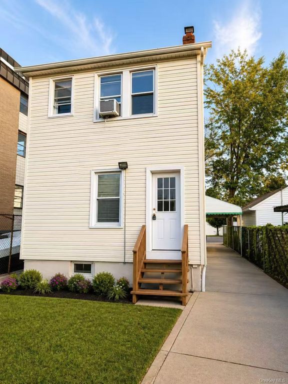 16414 81st Avenue, Fresh Meadows, NY 11432 — photo 2