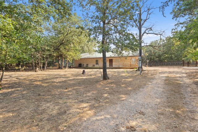 488 County Road 217, Collinsville, TX 76233