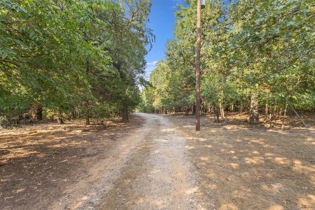 488 County Road 217, Collinsville, TX 76233