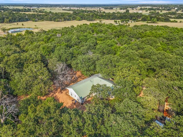 488 County Road 217, Collinsville, TX 76233