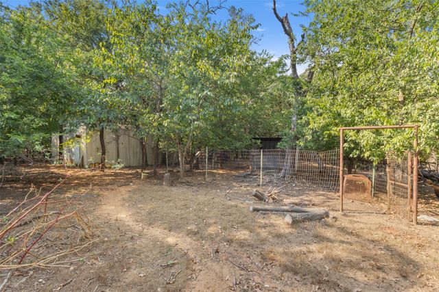 488 County Road 217, Collinsville, TX 76233
