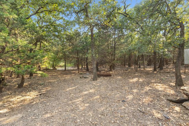 488 County Road 217, Collinsville, TX 76233