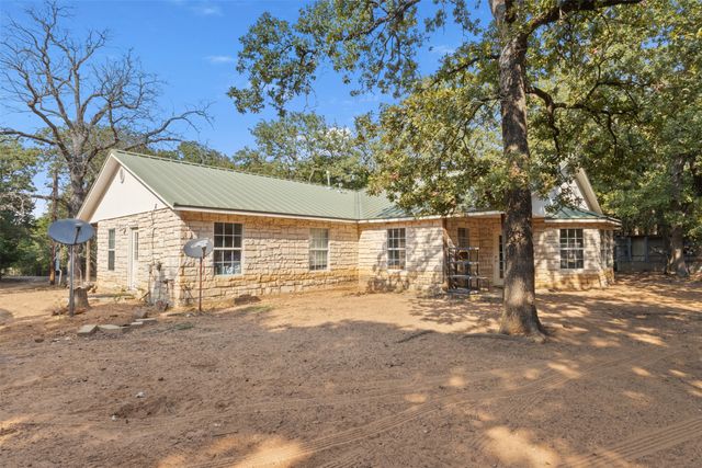 488 County Road 217, Collinsville, TX 76233