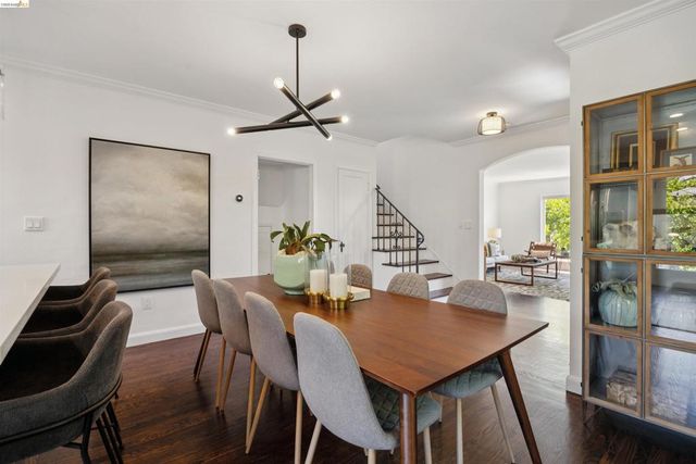 2420 Carmel St, Oakland, CA 94602