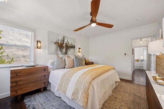 2420 Carmel St, Oakland, CA 94602