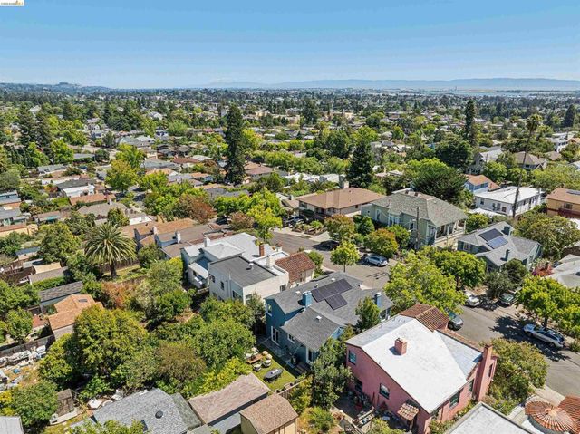 2420 Carmel St, Oakland, CA 94602
