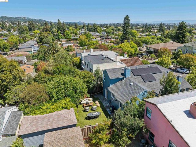 2420 Carmel St, Oakland, CA 94602