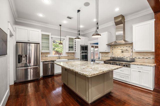 523 Highland Street, Houston, TX 77009