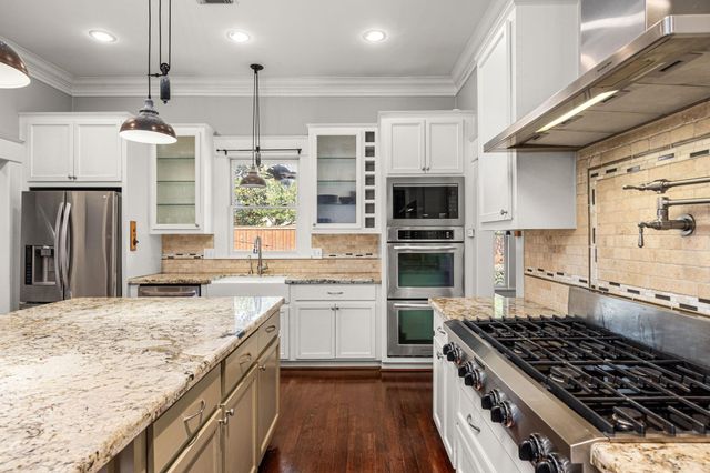 523 Highland Street, Houston, TX 77009