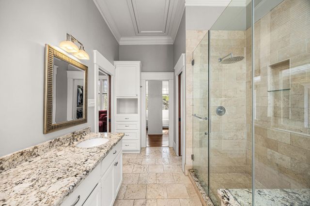 523 Highland Street, Houston, TX 77009