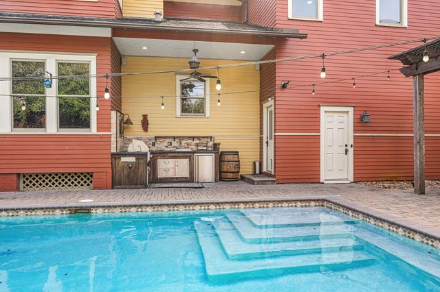 523 Highland Street, Houston, TX 77009