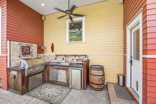 523 Highland Street, Houston, TX 77009