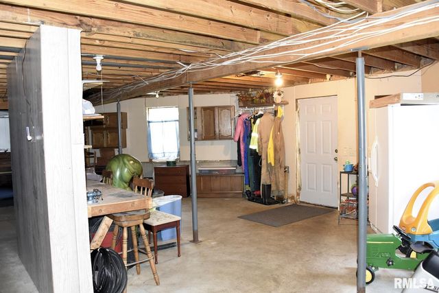 8155 Old Jacksonville Road, Pleasant Plains, IL 62677