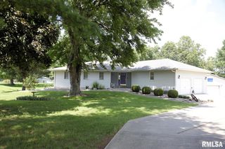 8155 Old Jacksonville Road, Pleasant Plains, IL 62677