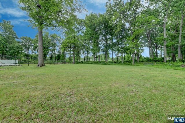 36 Hemlock Avenue, Lincoln Park Borough, NJ 07035
