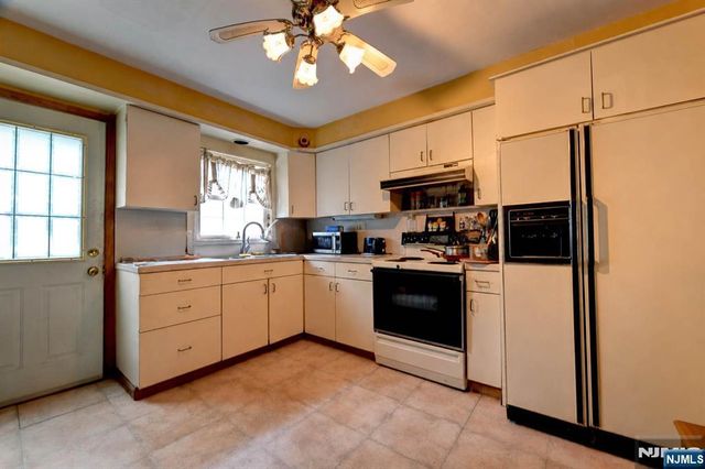 36 Hemlock Avenue, Lincoln Park Borough, NJ 07035