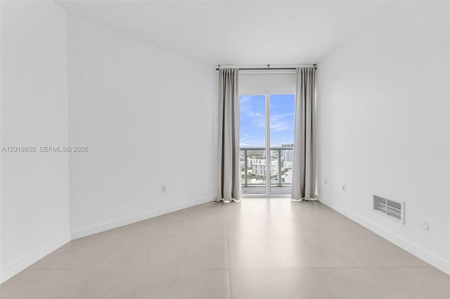 1900 N Bayshore Drive 3216, Miami, FL 33132